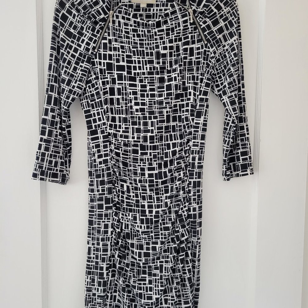Black White geometric print Banana Republic Dress Size Small